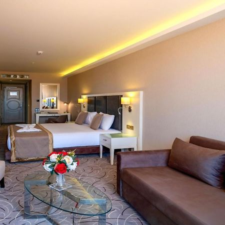 The Conforium Hotel Van Luaran gambar