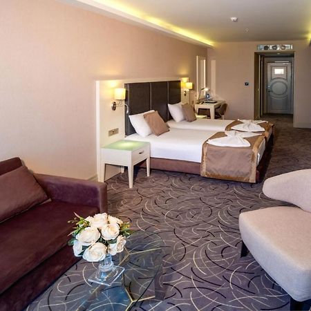 The Conforium Hotel Van Luaran gambar