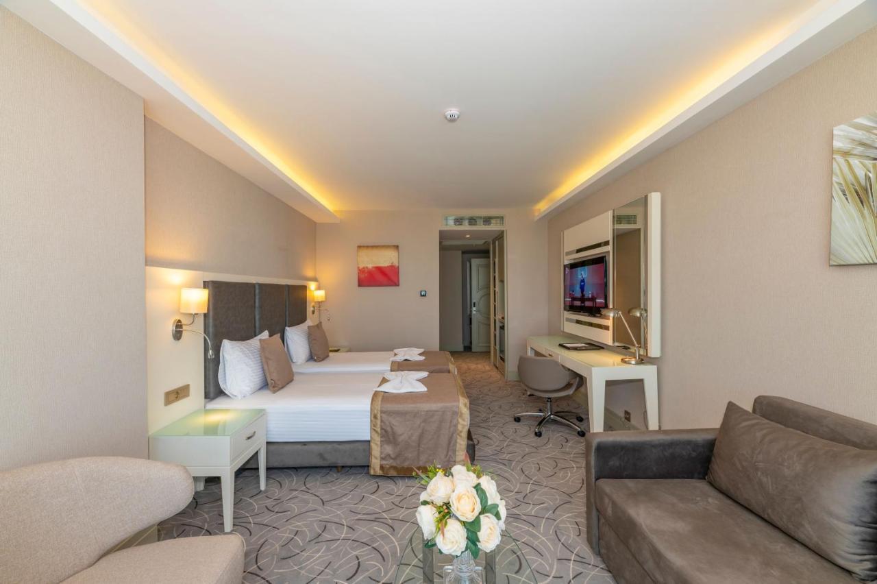 The Conforium Hotel Van Luaran gambar