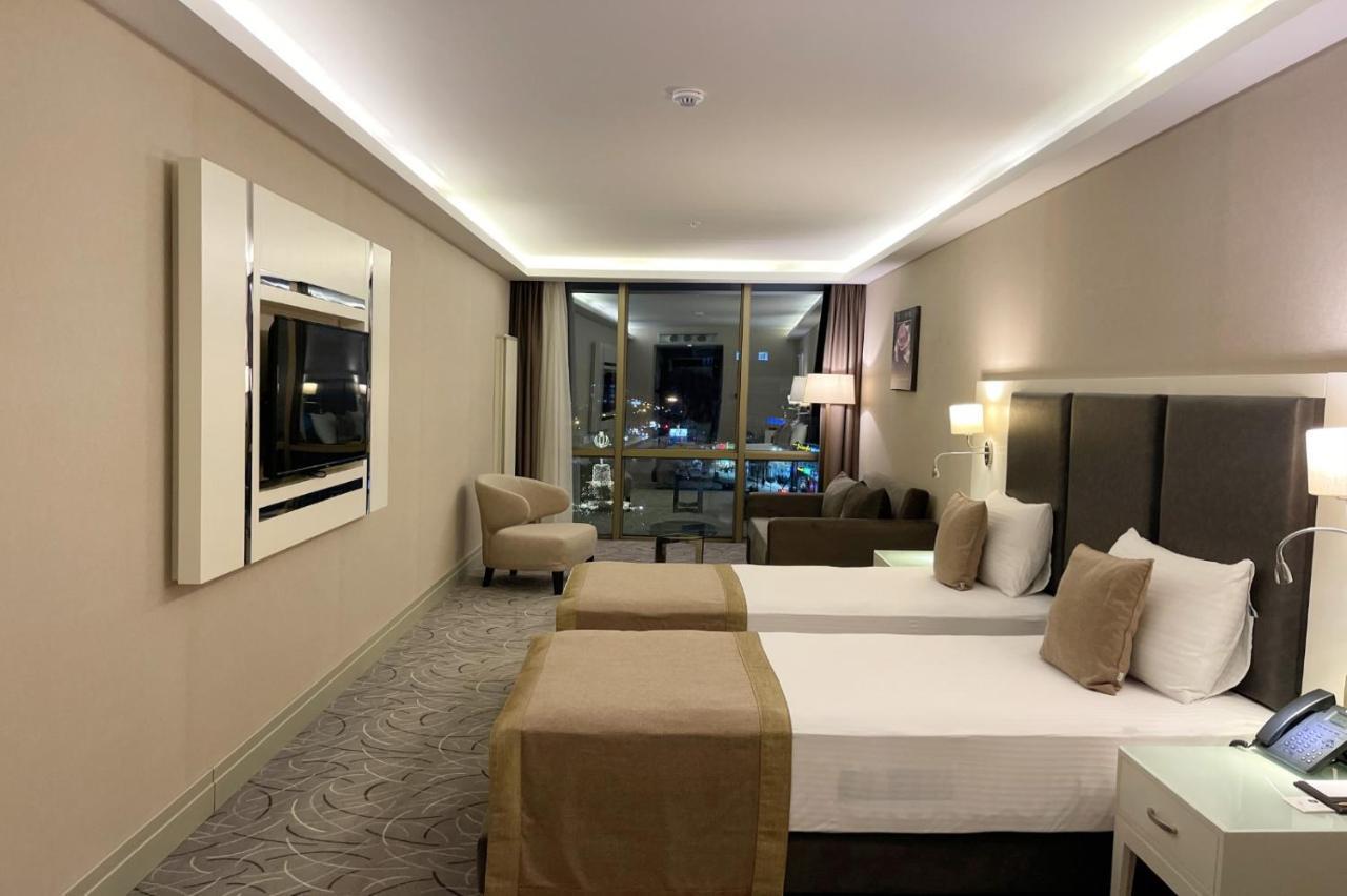 The Conforium Hotel Van Luaran gambar
