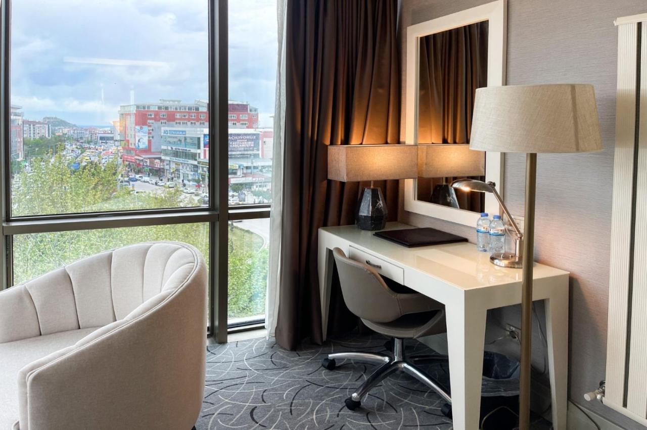 The Conforium Hotel Van Luaran gambar
