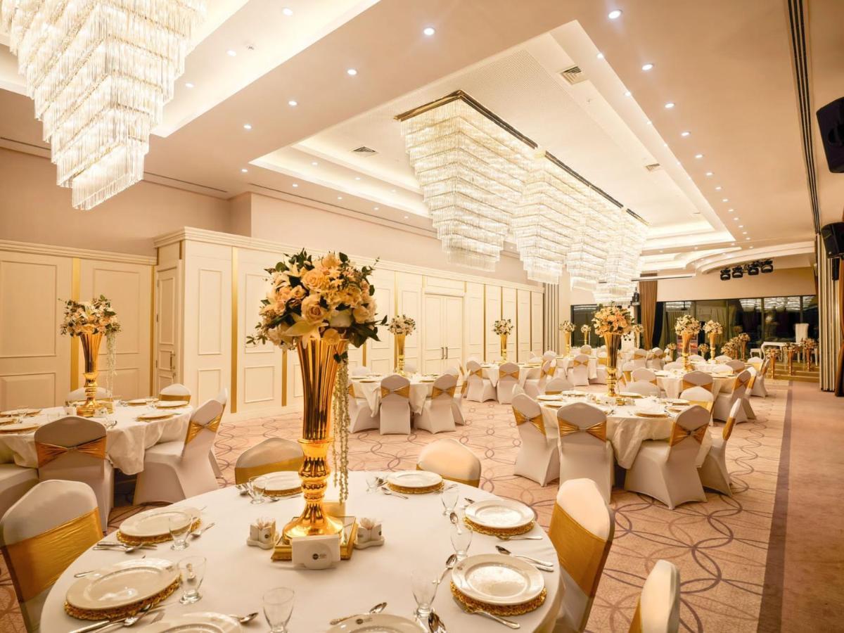 The Conforium Hotel Van Luaran gambar