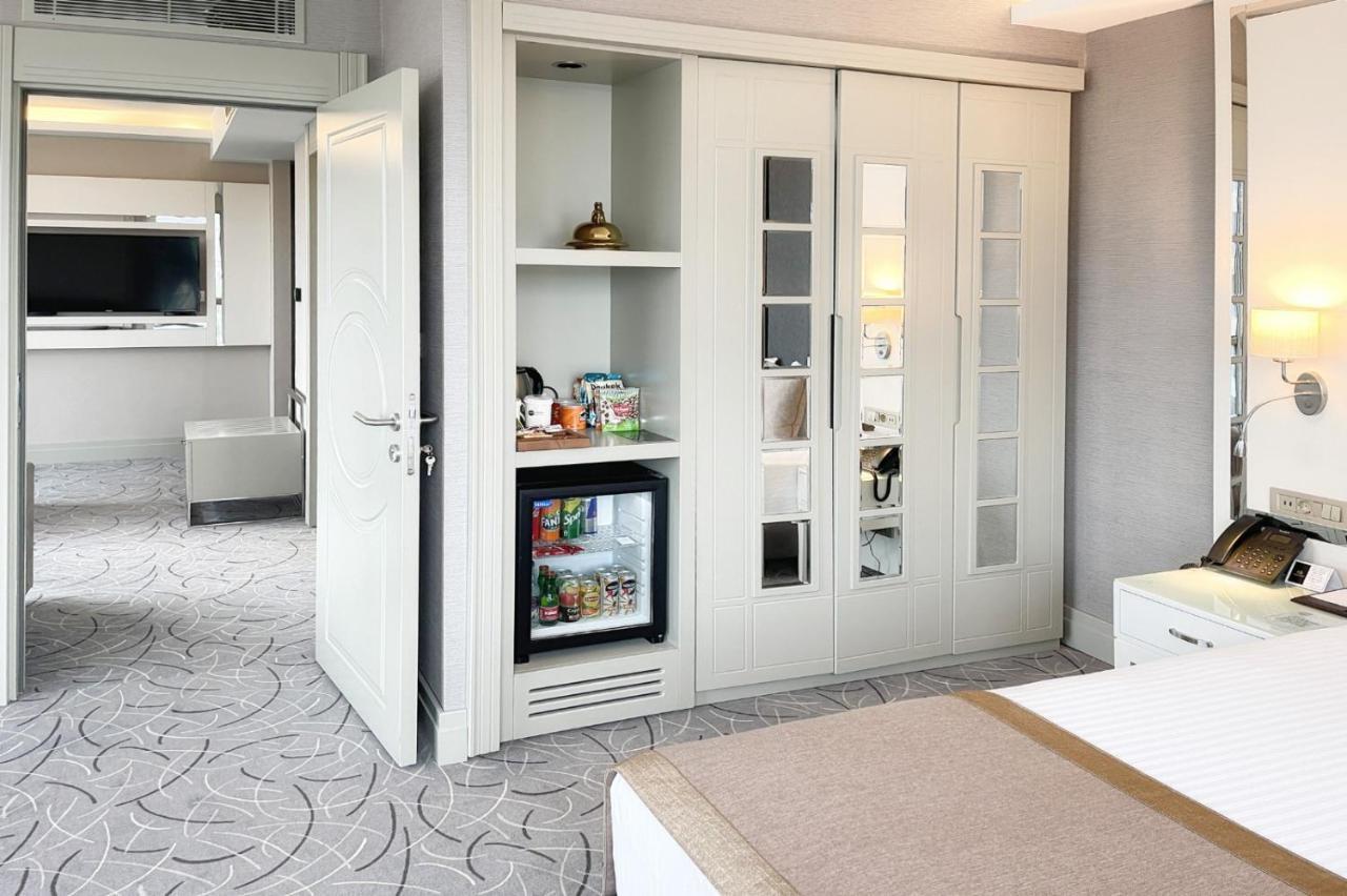 The Conforium Hotel Van Luaran gambar