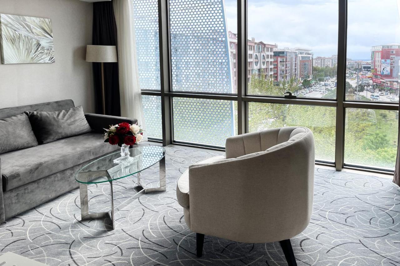 The Conforium Hotel Van Luaran gambar