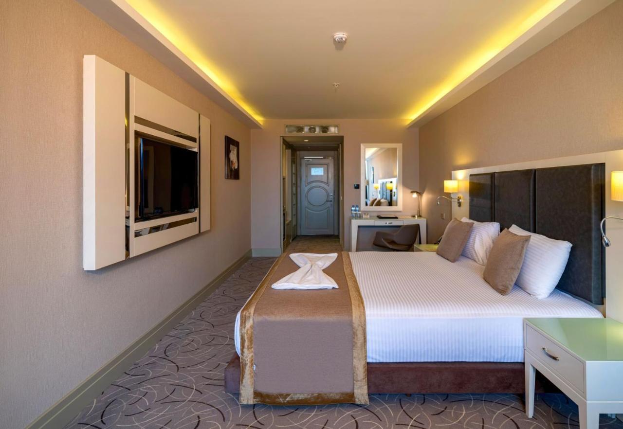 The Conforium Hotel Van Luaran gambar