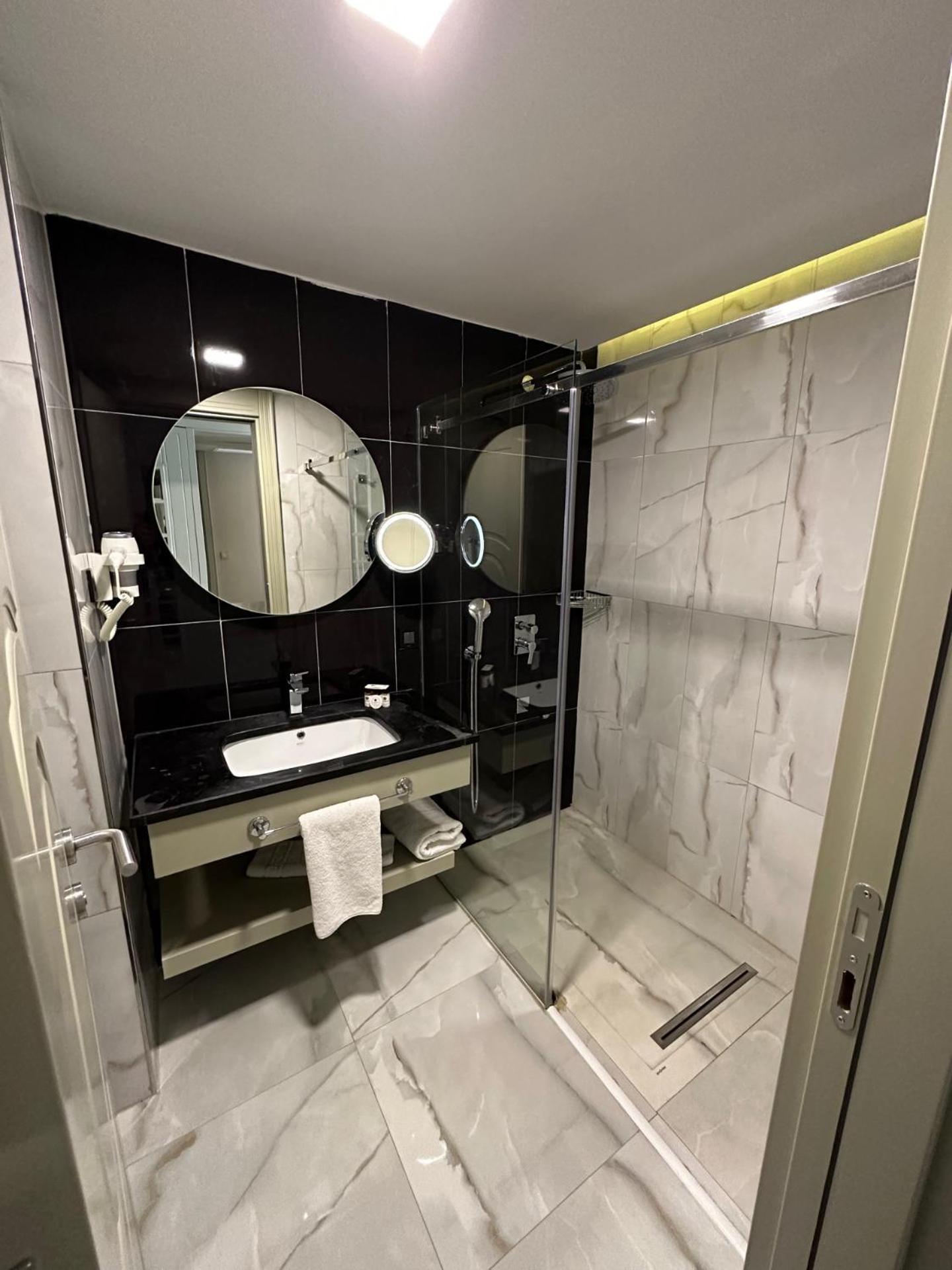 The Conforium Hotel Van Luaran gambar