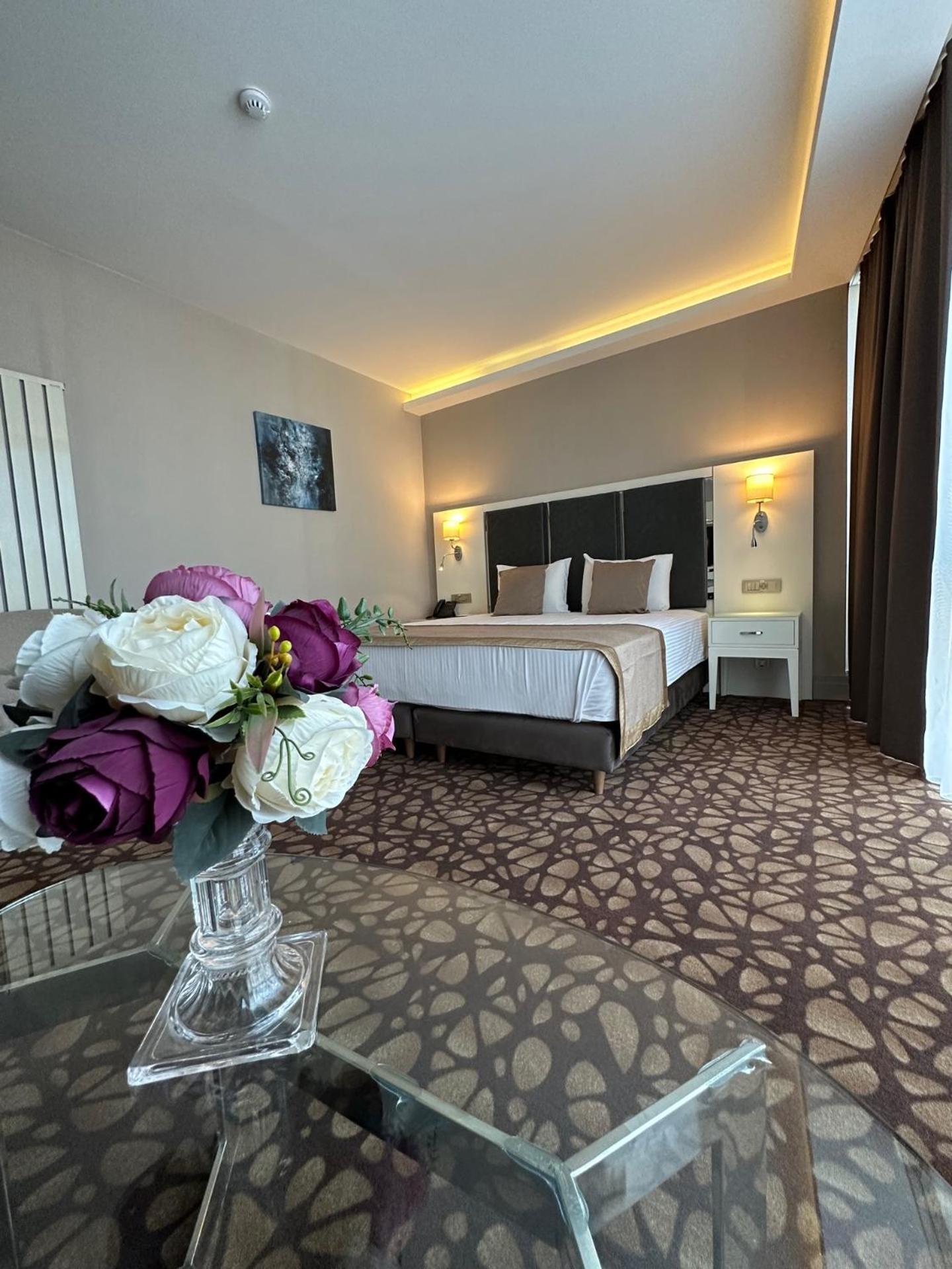 The Conforium Hotel Van Luaran gambar