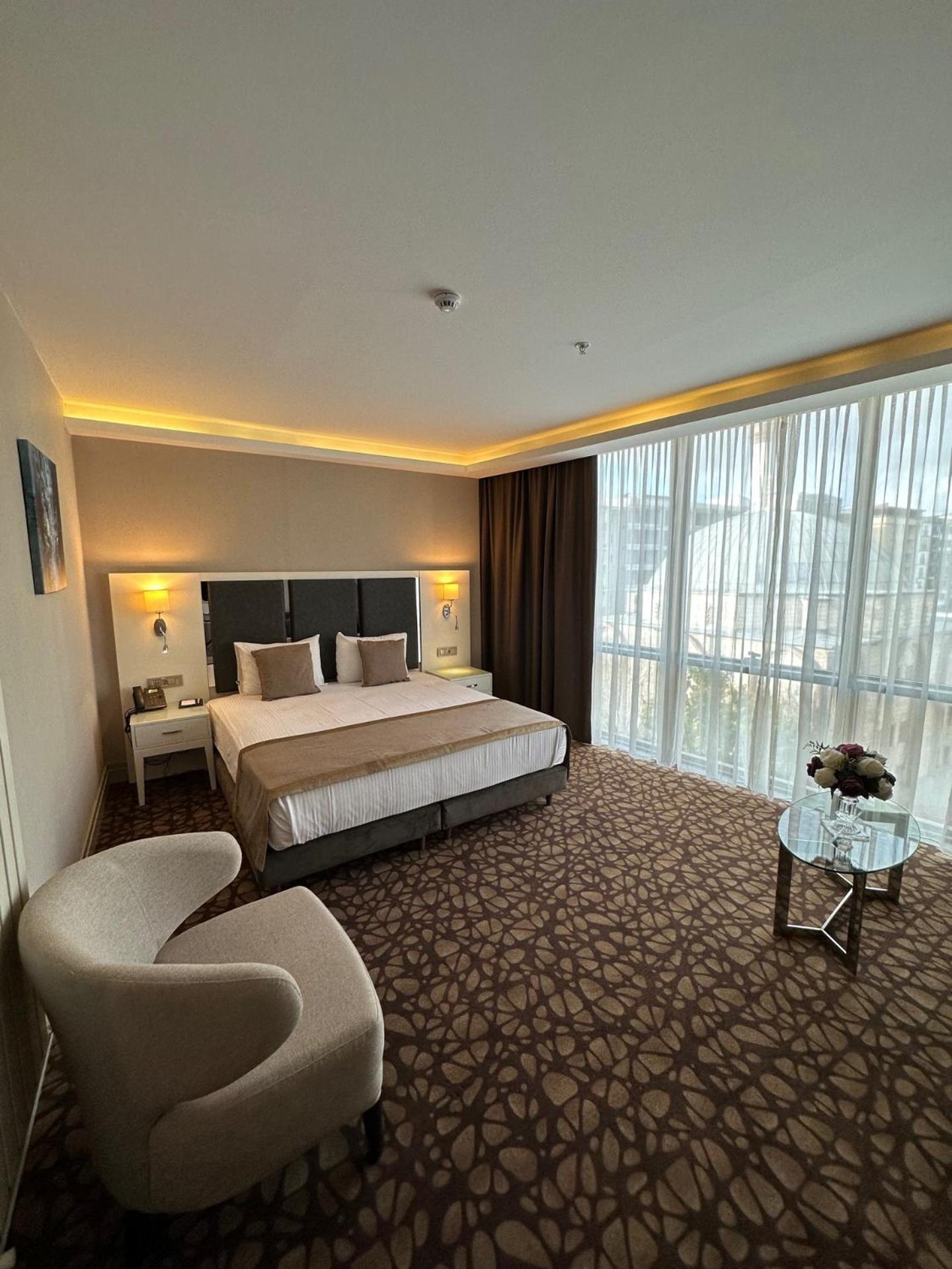 The Conforium Hotel Van Luaran gambar